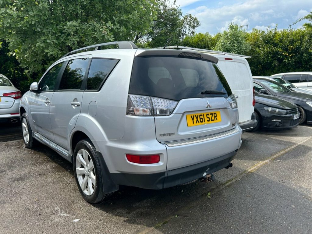 Mitsubishi Outlander Outlander Gx 3 Di-d Silver #3