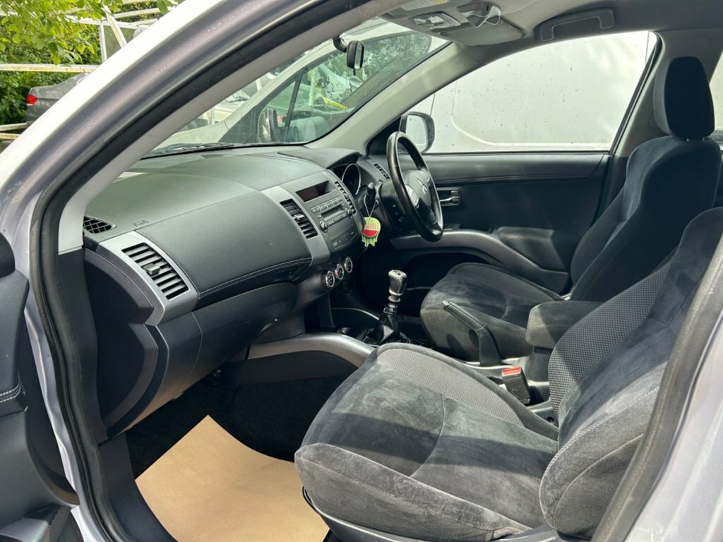 Mitsubishi Outlander Outlander Gx 3 Di-d Silver #6