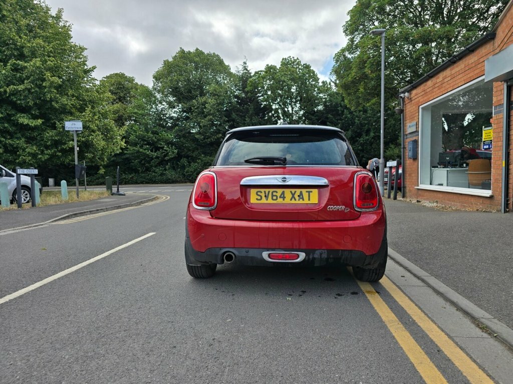Mini Hatch 1.5L Cooper D Red #3