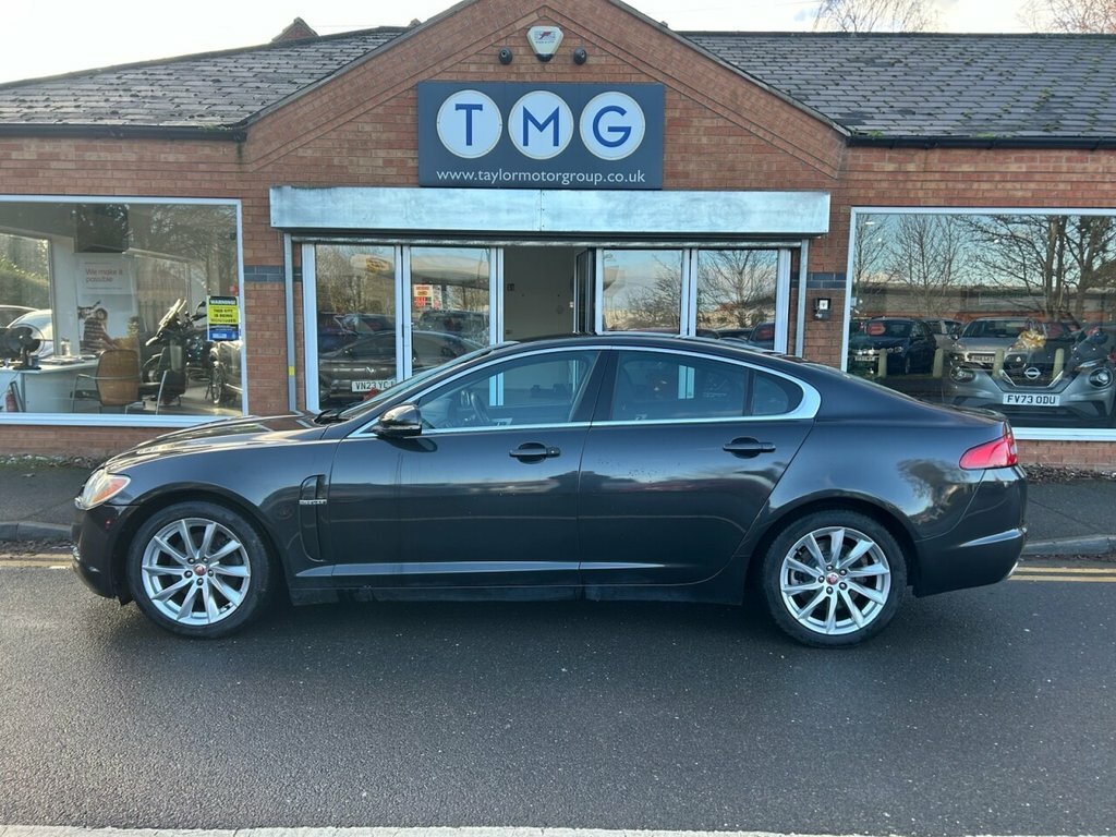 Jaguar XF Saloon Grey