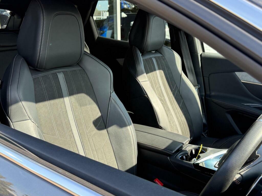 Peugeot 3008 1.2 Puretech Gt Premium Eat Euro 6 Ss DF22GNJ Grey #3
