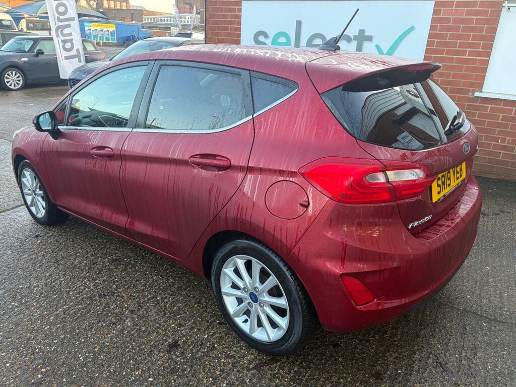 Ford Fiesta 1.0T Ecoboost Titanium Euro 6 Ss SR19YEB Red #4