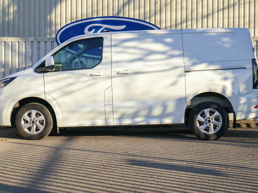 Ford Transit Custom 2.0 Ecoblue 136Ps H1 Van Limited WR75NBK White #3