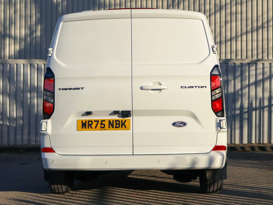Ford Transit Custom 2.0 Ecoblue 136Ps H1 Van Limited WR75NBK White #4