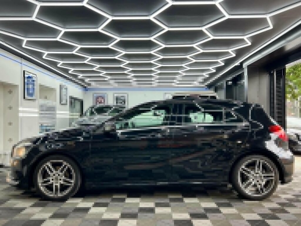 Mercedes-Benz A Class Hatchback 1.5 A180d Amg Line 7G-dct Euro 6 Ss 5 GV18NEU Black #5