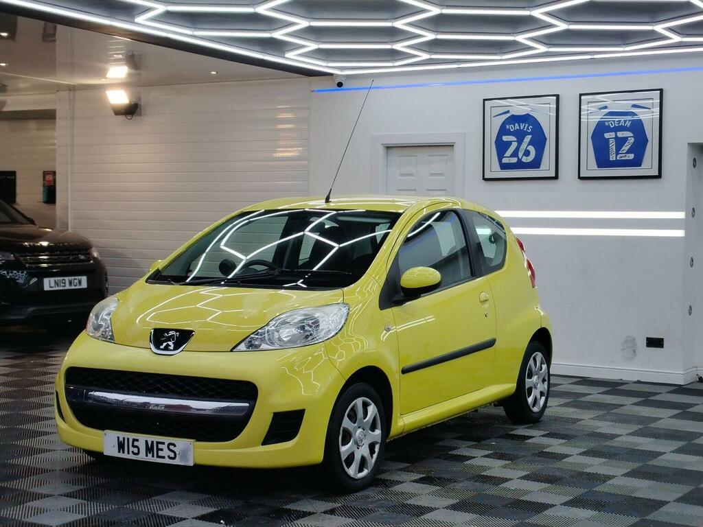 Peugeot 107 Hatchback 1.0 12V Urban Euro 4 200909 W15MES Yellow #3