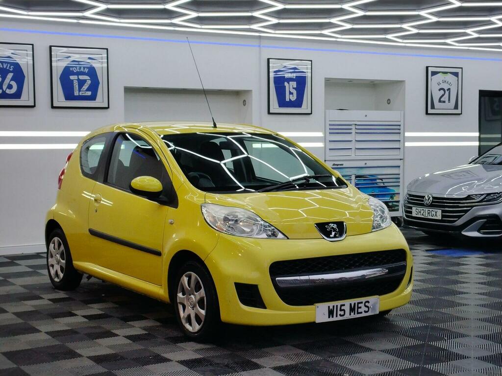 Peugeot 107 Hatchback 1.0 12V Urban Euro 4 200909 Yellow