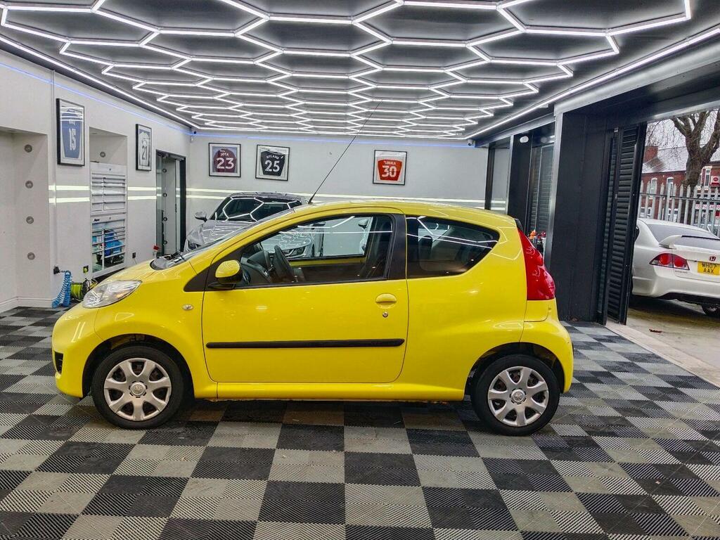 Peugeot 107 Hatchback 1.0 12V Urban Euro 4 200909 W15MES Yellow #6