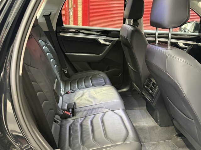 Volkswagen Touareg 4X4 3.2 V6 200353 Black #53
