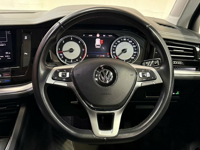 Volkswagen Touareg 4X4 3.2 V6 200353 Black #30