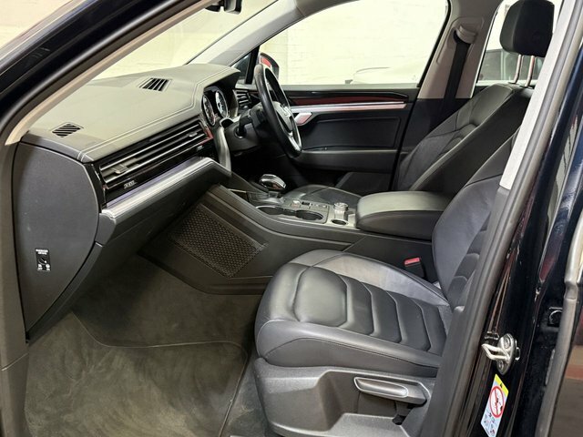 Volkswagen Touareg 4X4 3.2 V6 200353 Black #47