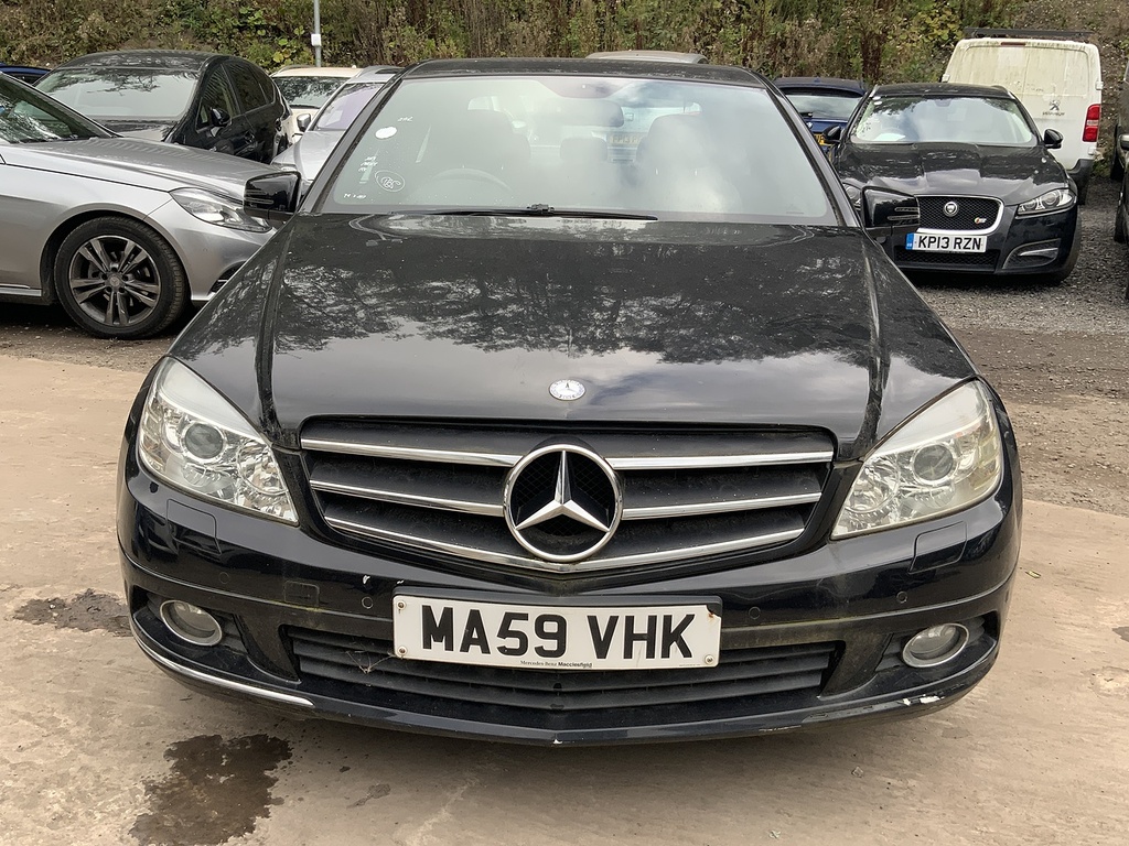Mercedes-Benz C Class C220 Cdi Blueefficiency Sport MA59VHK Black #2