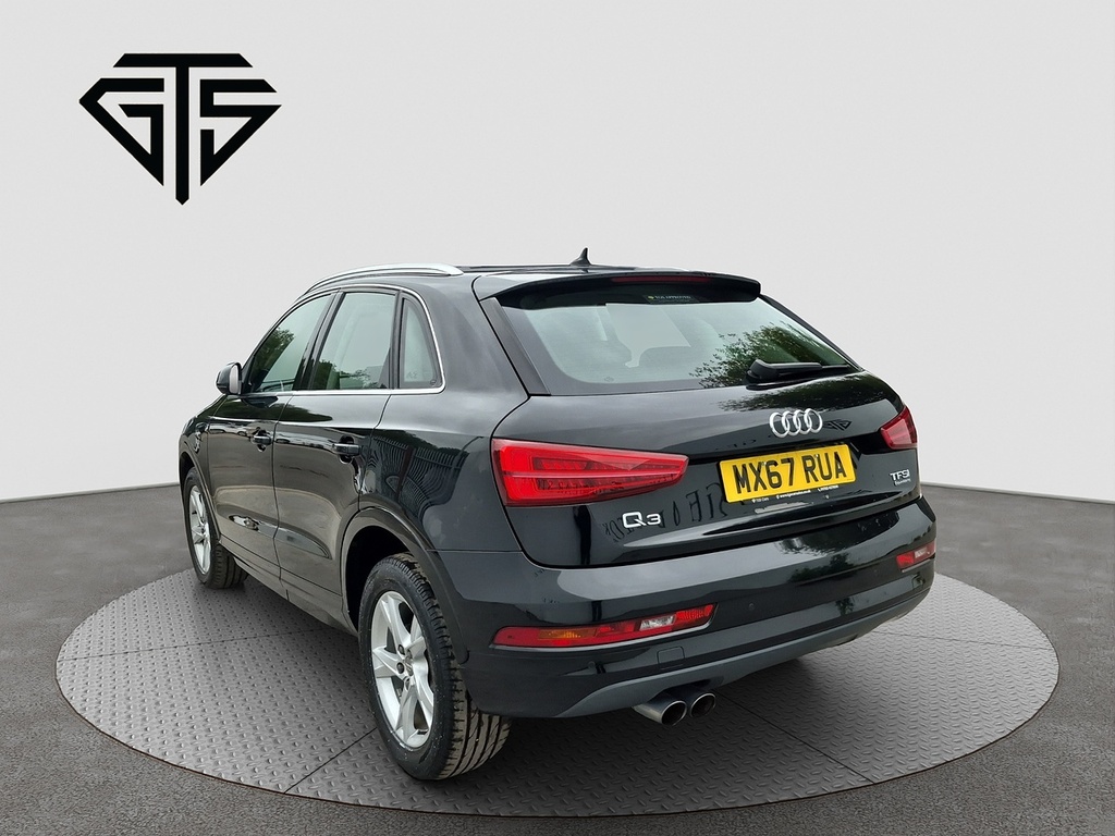 Audi Q3 2.0Tfsi Quattro Black #5