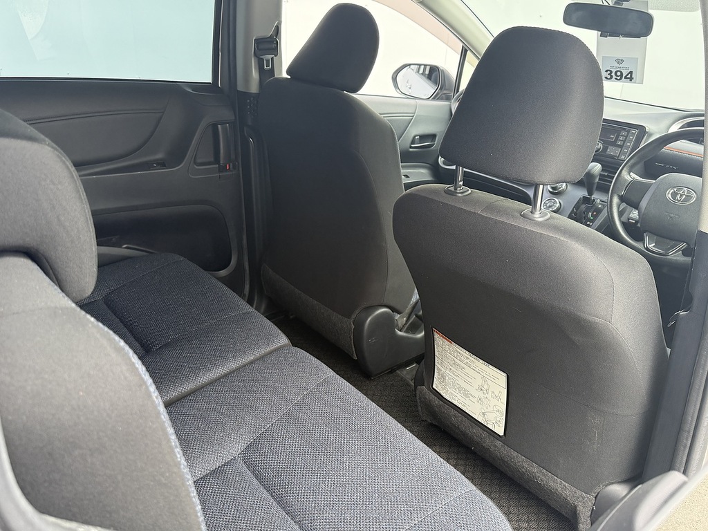 Toyota Sienta G Silver #14