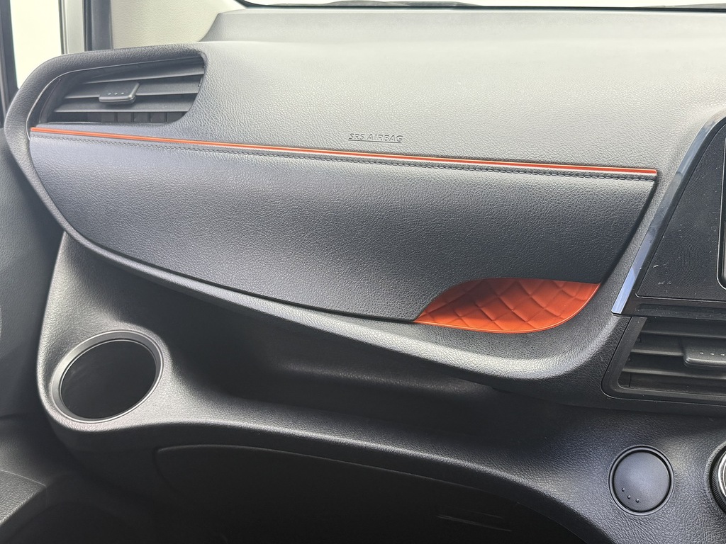 Toyota Sienta G Silver #26