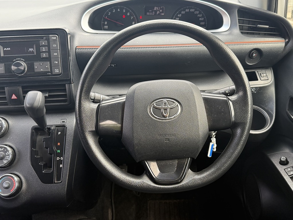 Toyota Sienta G Silver #18
