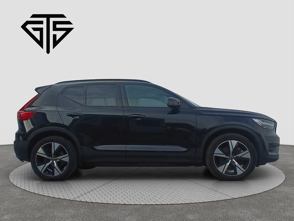 Volvo XC40 Suv YR71XSX Black #2