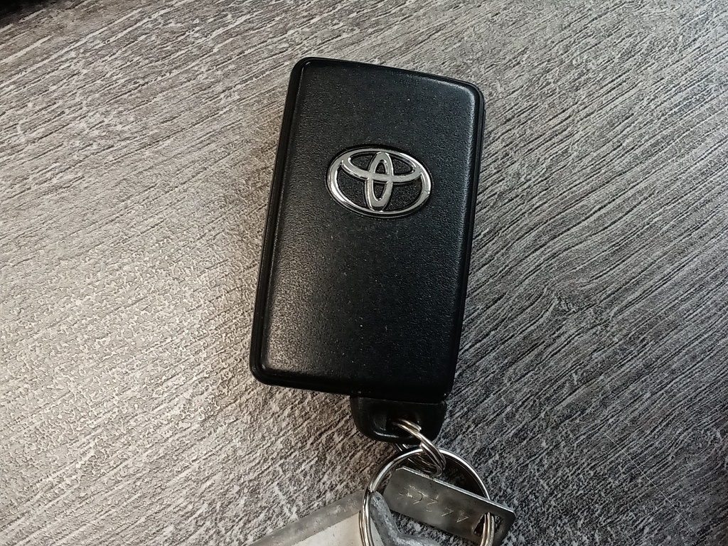 Toyota Estima Mpv Silver #24