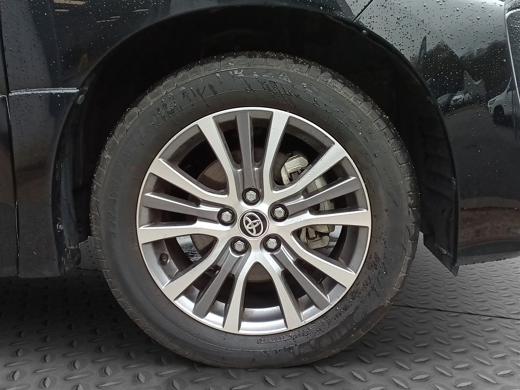 Toyota Estima Mpv Silver #20