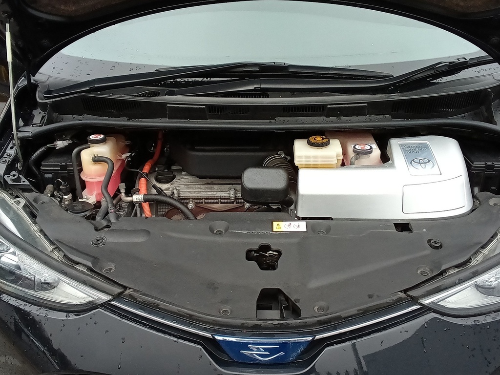 Toyota Estima Mpv Silver #19