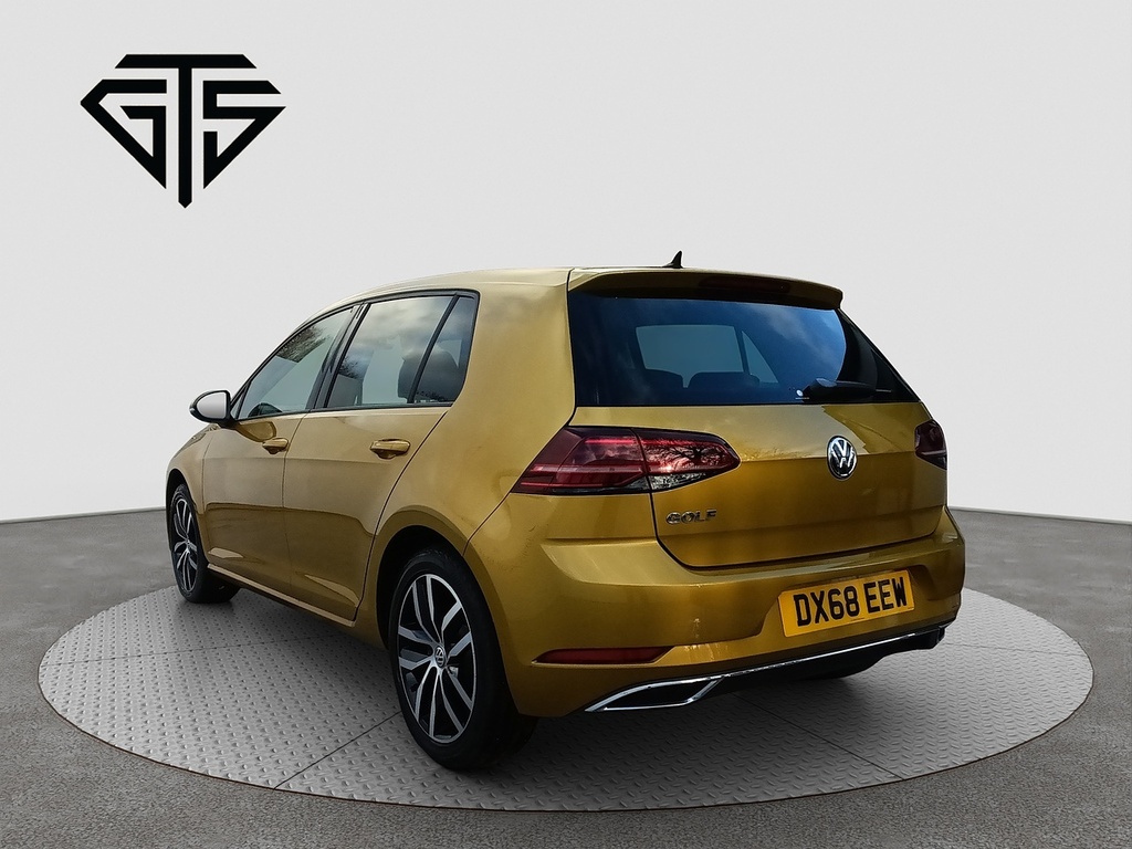 Volkswagen Golf Tsi Highline Tech-edition Gold #5