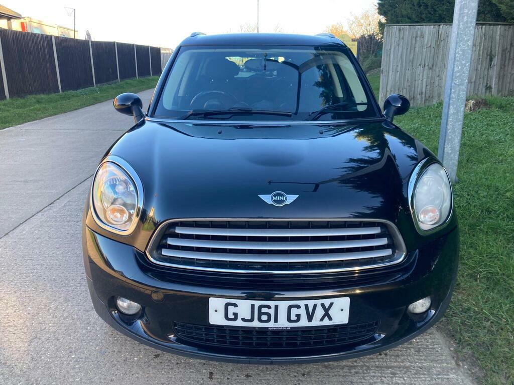 Mini Countryman 1.6 Cooper Suv GJ61GVX Black #2