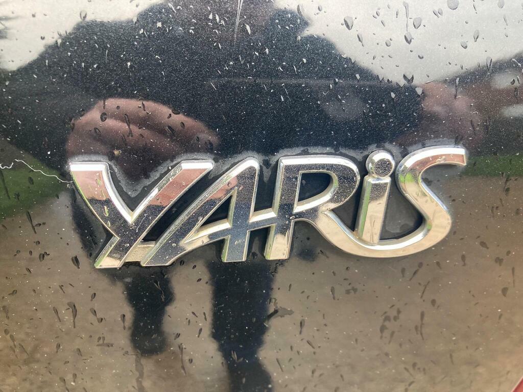 Toyota Yaris Gls Green #25