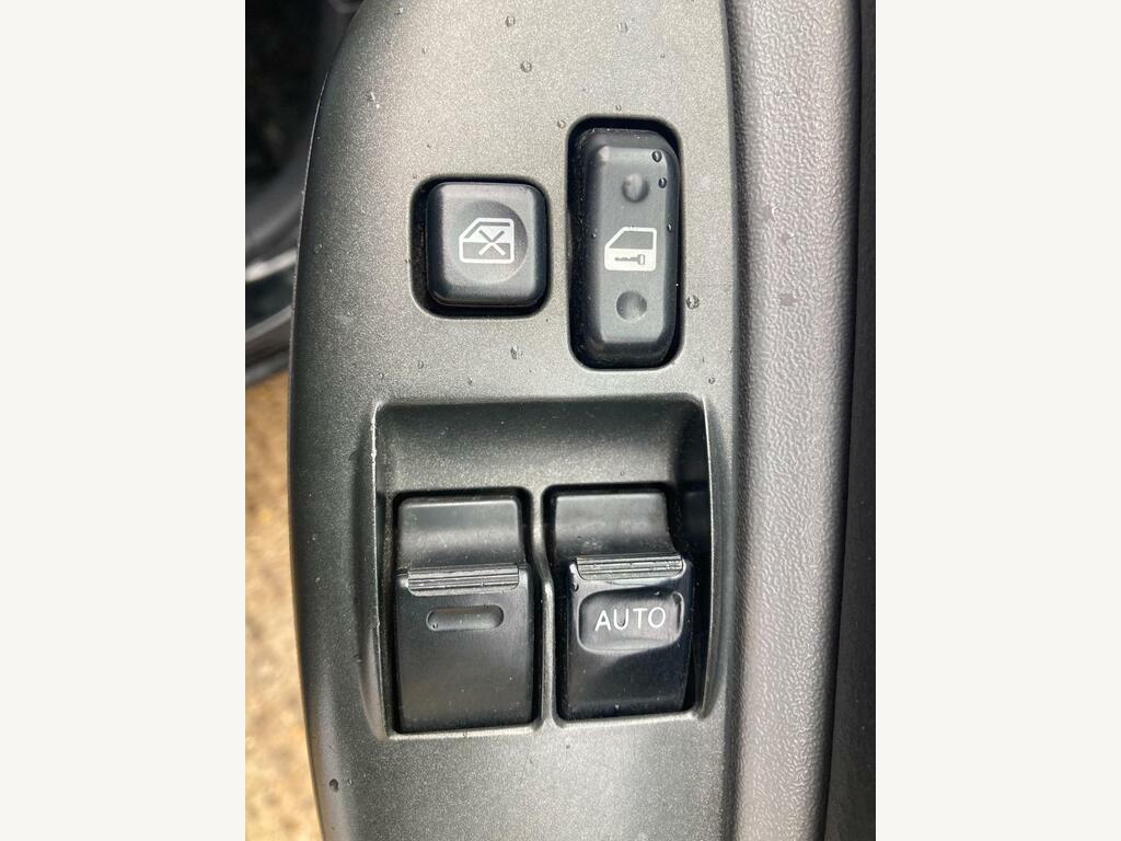 Toyota Yaris Gls Green #17