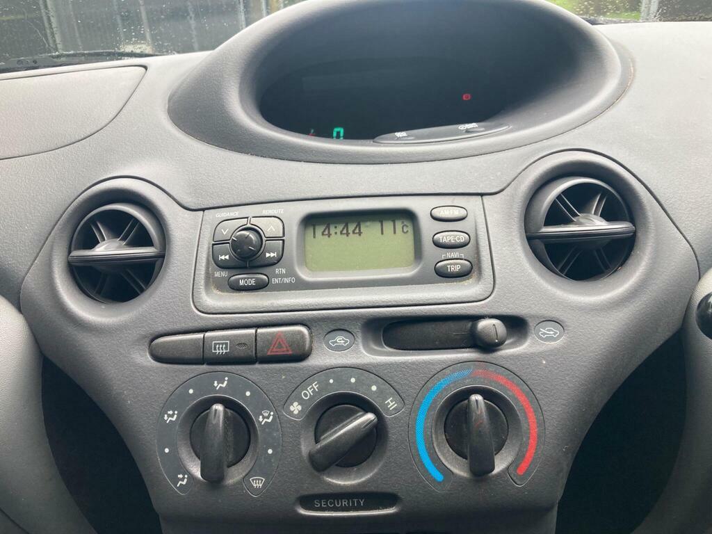 Toyota Yaris Gls Green #14