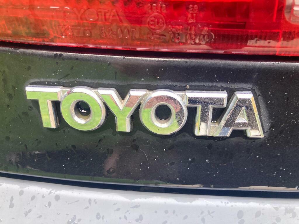 Toyota Yaris Gls Green #24