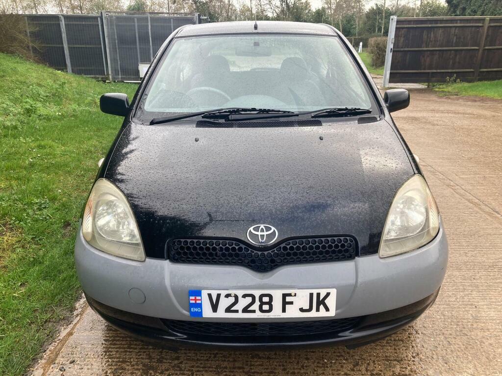 Toyota Yaris Gls Green #3