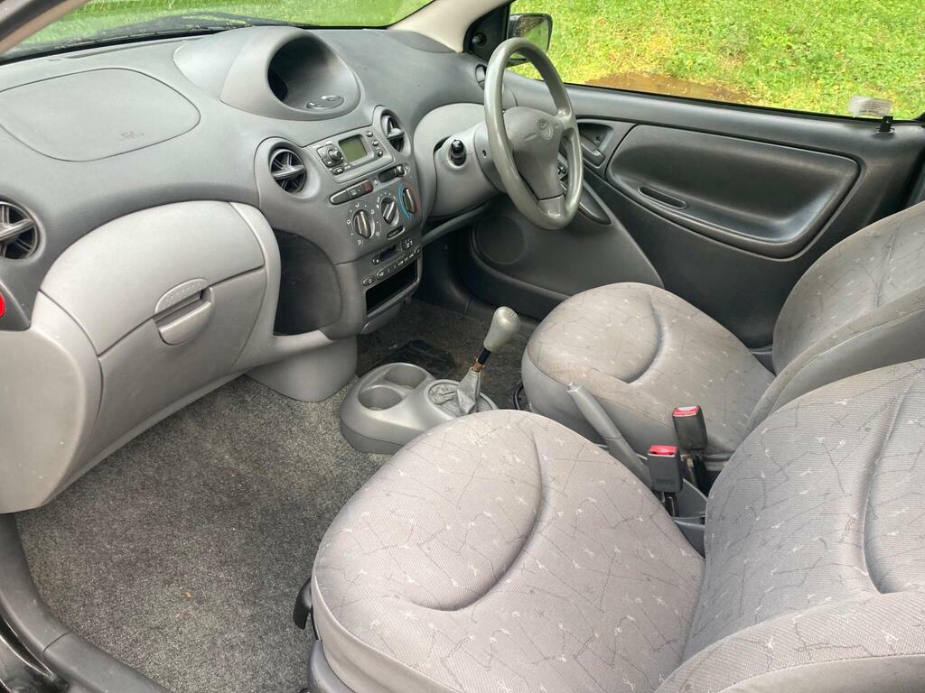 Toyota Yaris Gls Green #12