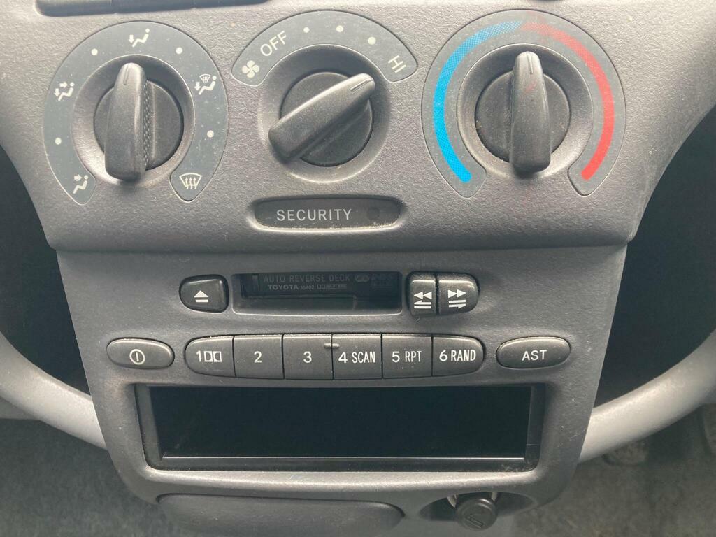 Toyota Yaris Gls Green #16