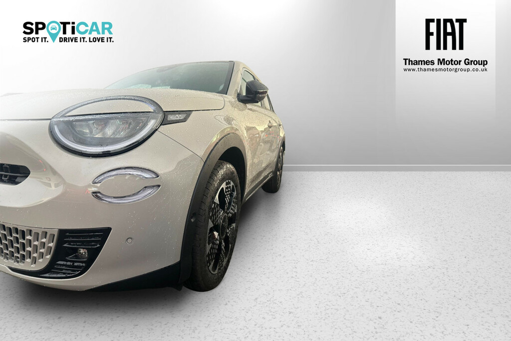 Fiat 600 1.2 1.2 Mhev La Prima Suv Hybrid E-dct RX26GHU Black #3