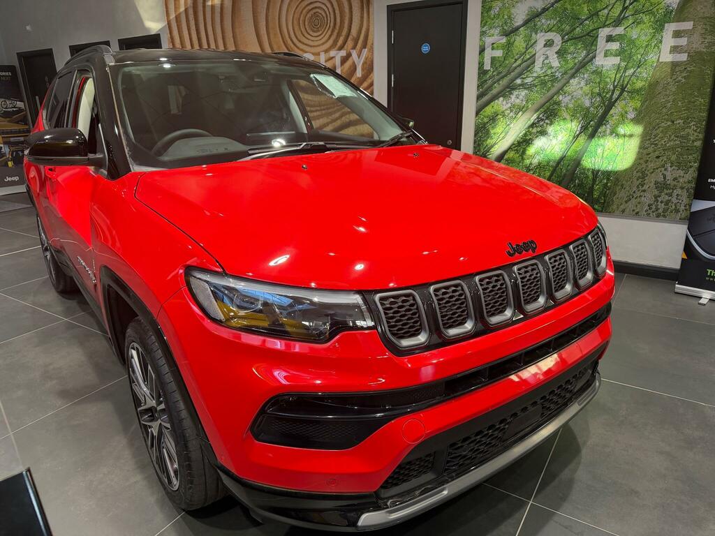 Jeep Compass 1.5 1.5 T4 E-hybrid Mhev Summit Suv Hyb Black