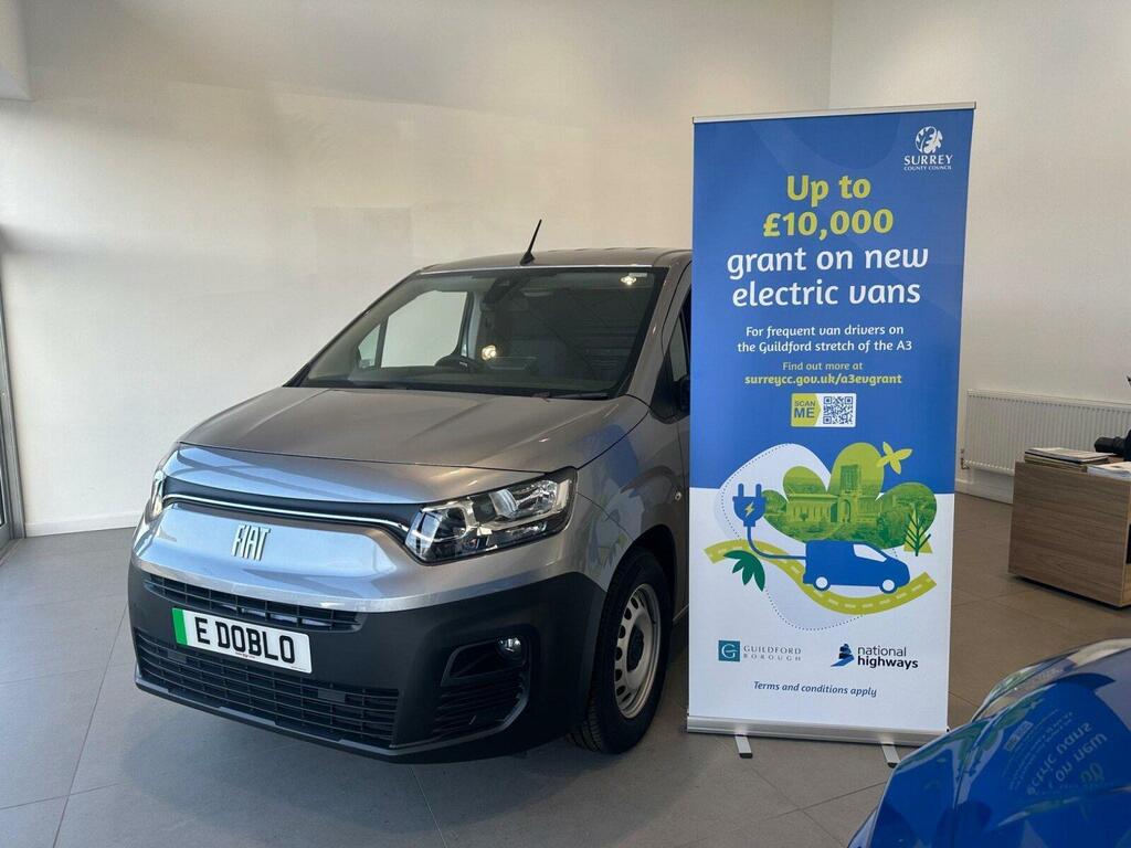 Fiat Scudo 75Kwh Business Swb 6Dr 7Kw Charger RV22WVA Grey #4
