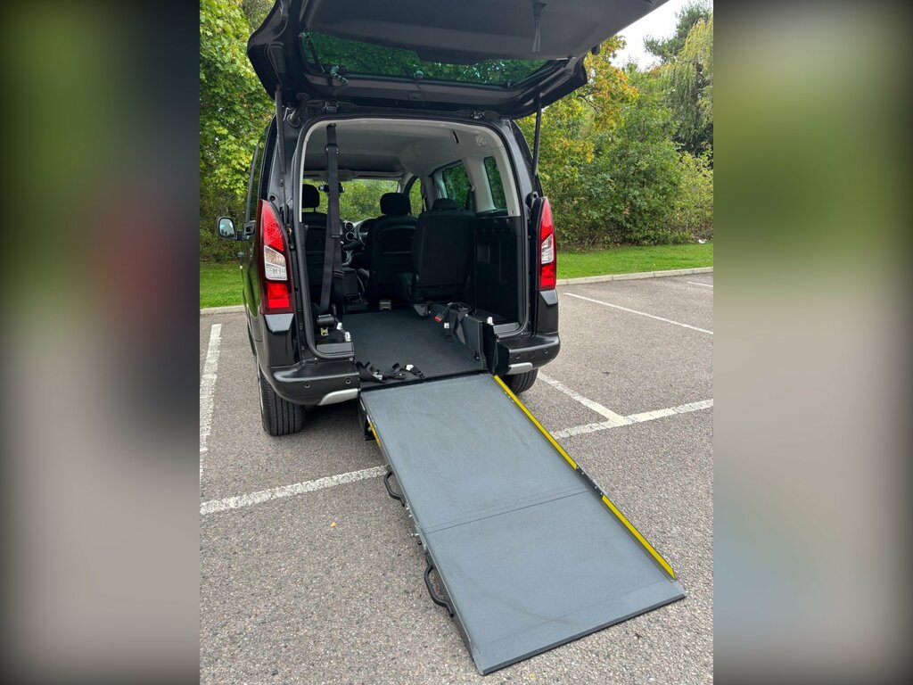 Citroen Berlingo 1.6 Bluehdi Xtr Multispace Mpv Euro 6 WA17DMF Black #3