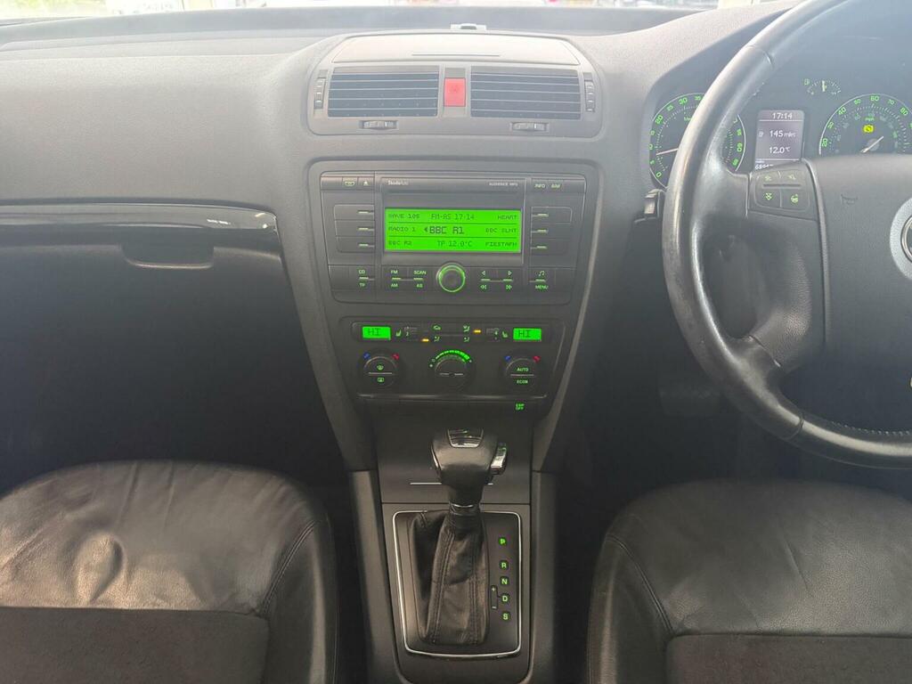 Skoda Octavia 1.6 Fsi Ambiente Tiptronic Euro 4 Red #4