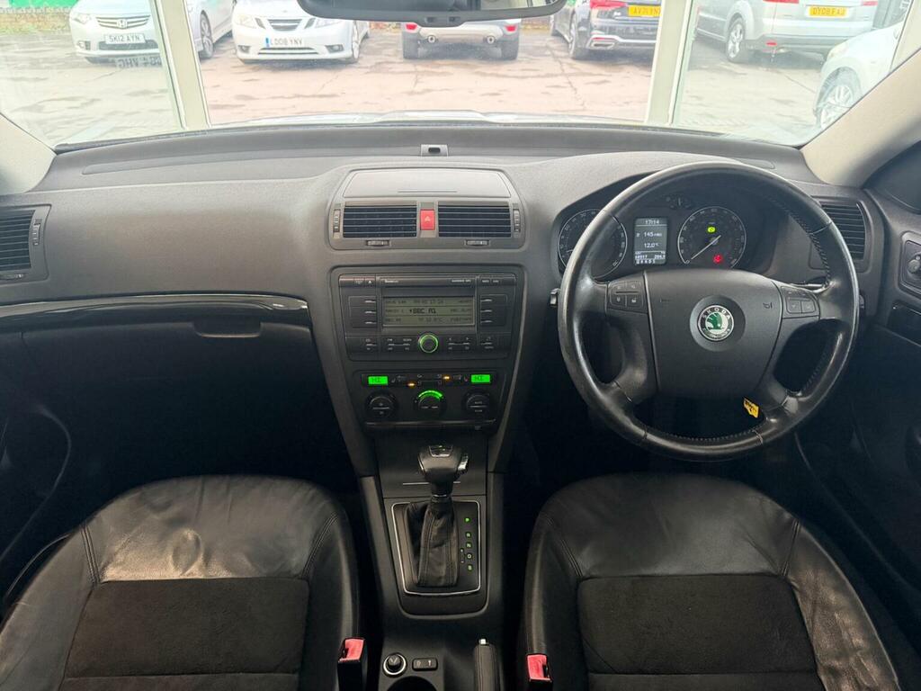 Skoda Octavia 1.6 Fsi Ambiente Tiptronic Euro 4 Red #10