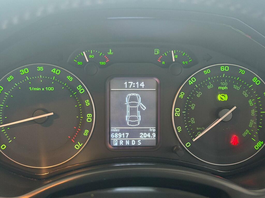 Skoda Octavia 1.6 Fsi Ambiente Tiptronic Euro 4 Red #17