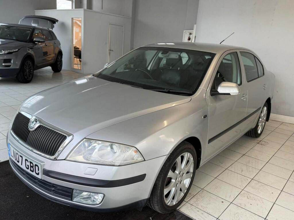 Skoda Octavia 1.6 Fsi Ambiente Tiptronic Euro 4 Red #28