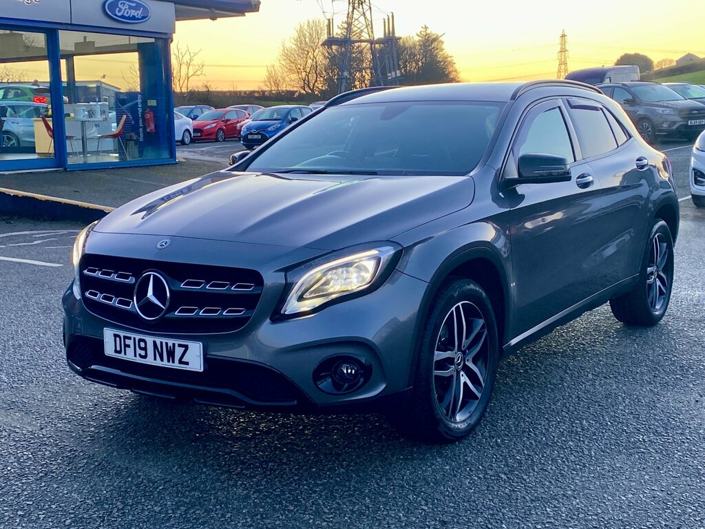 Mercedes-Benz GLA Class 1.6 Gla180 Urban Edition Suv Eur DF19NWZ Grey #3