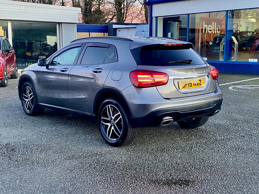 Mercedes-Benz GLA Class 1.6 Gla180 Urban Edition Suv Eur DF19NWZ Grey #5