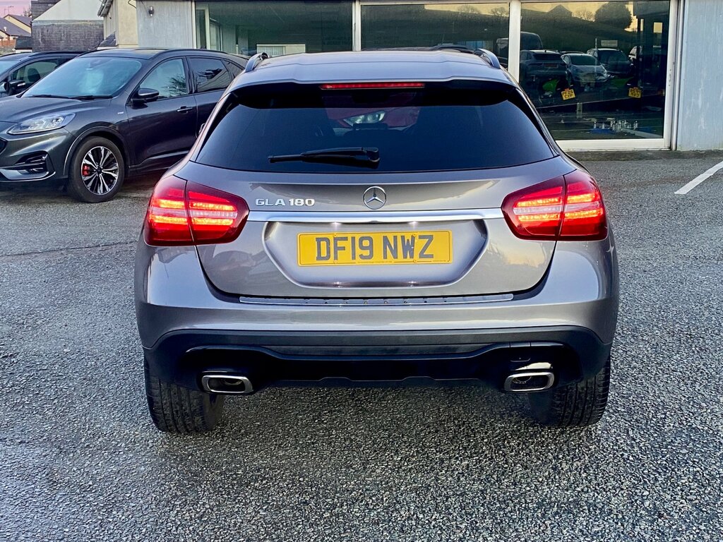 Mercedes-Benz GLA Class 1.6 Gla180 Urban Edition Suv Eur DF19NWZ Grey #6