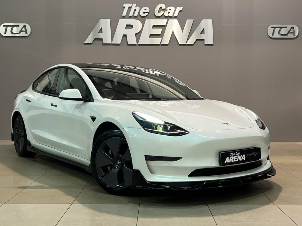 Tesla Model 3 Saloon MA71ZRR White