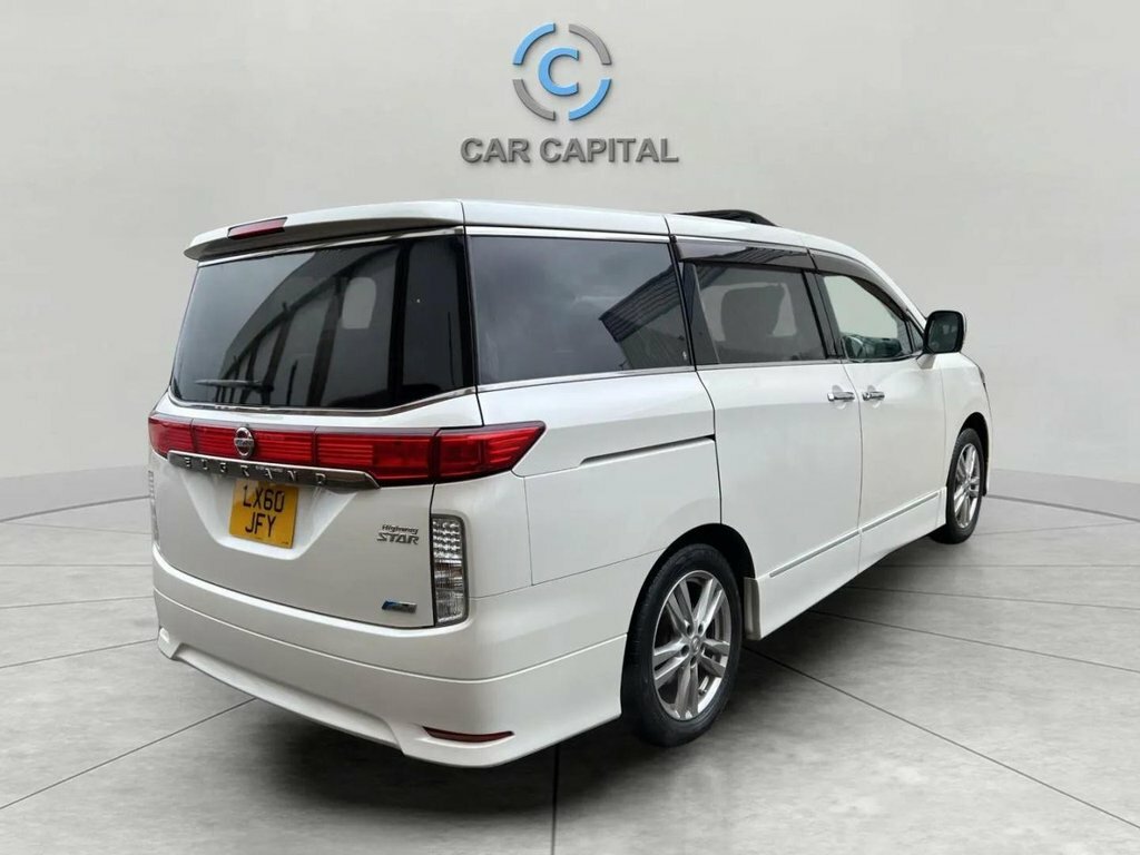 Nissan Elgrand 3.5 Highway Star Cvt 8 Seats White #5