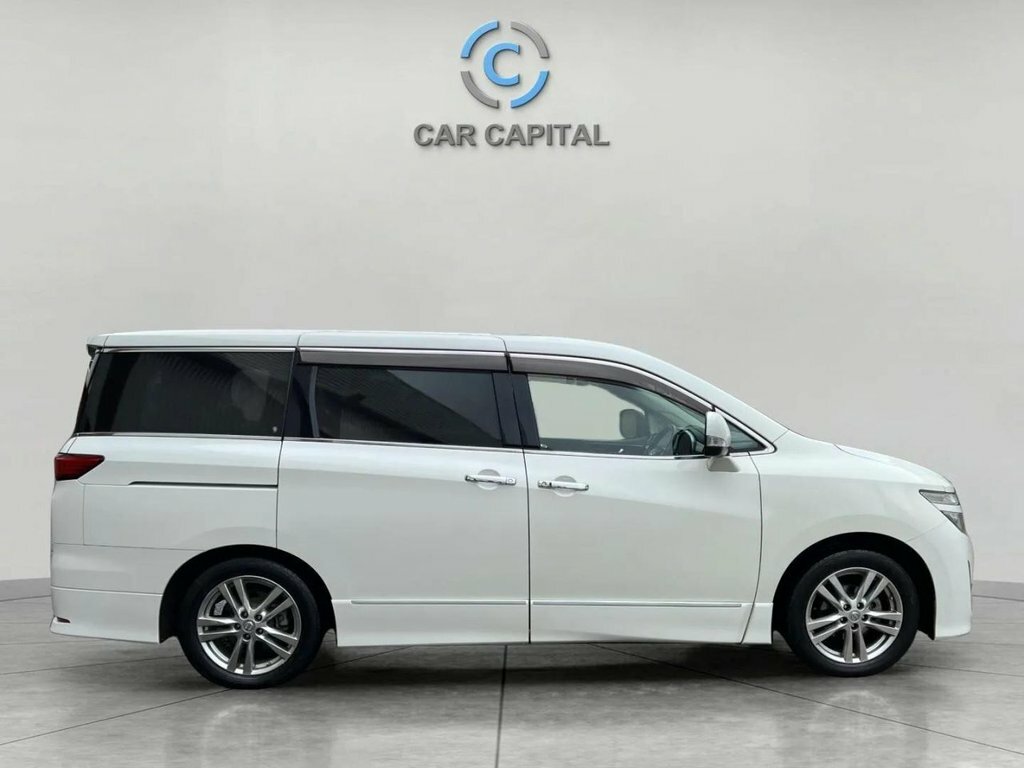 Nissan Elgrand 3.5 Highway Star Cvt 8 Seats White #4