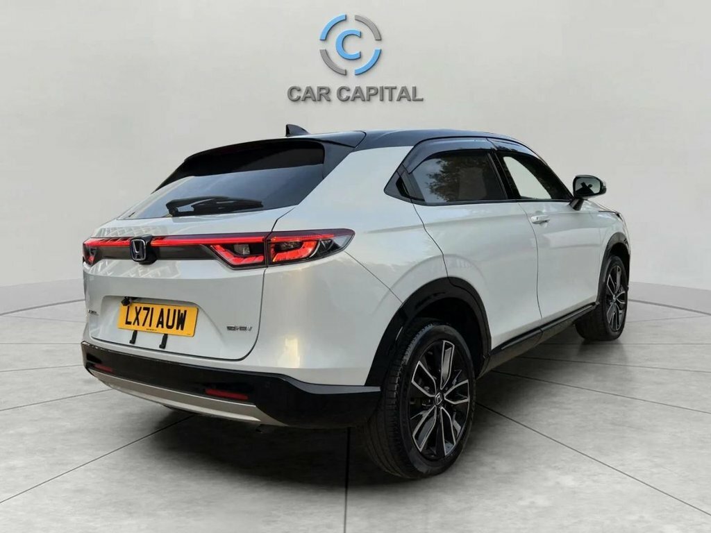 Honda Hr-V Suv LX71AUW White #4