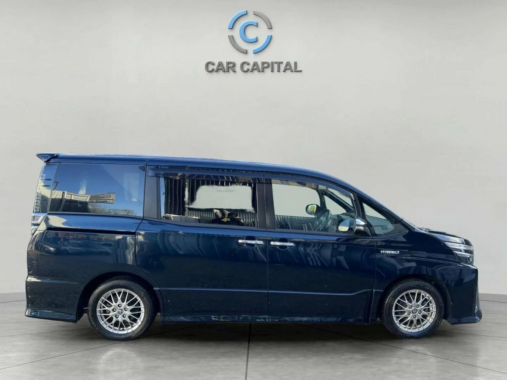 Toyota Noah Mpv Blue #4