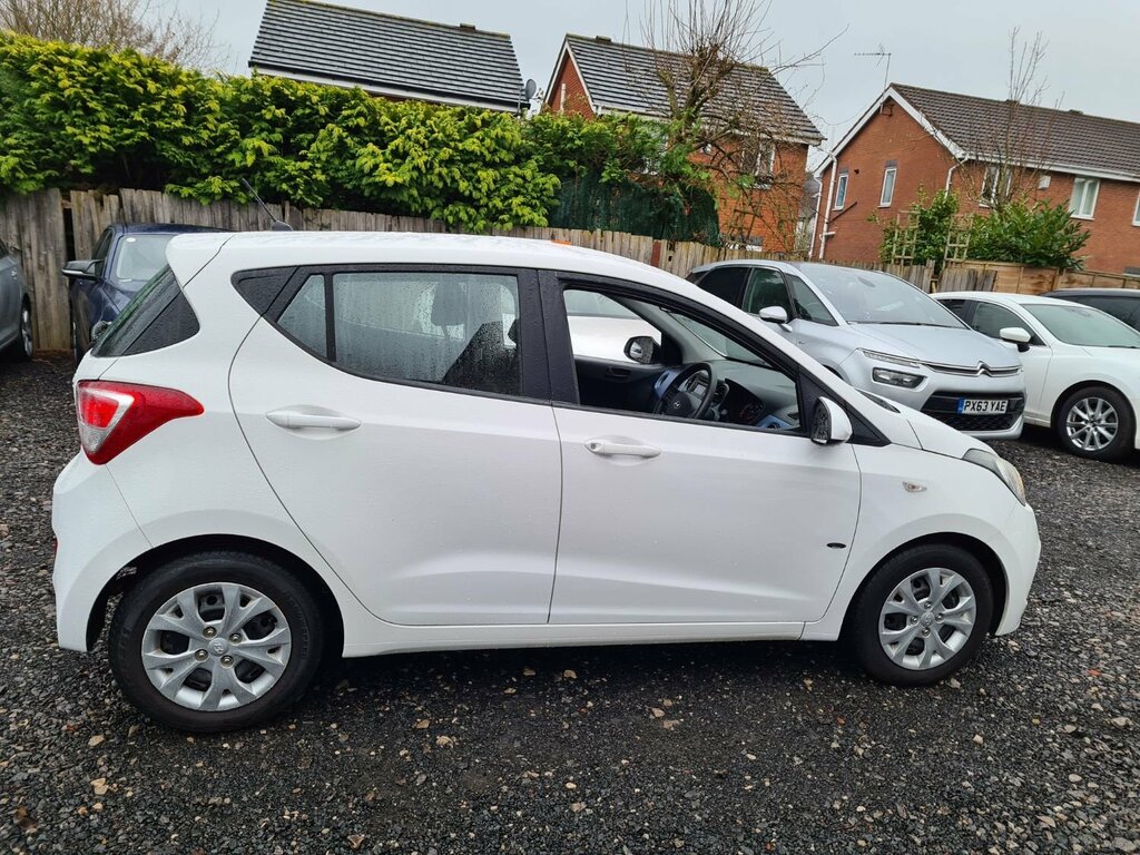 Hyundai I10 Se White #6